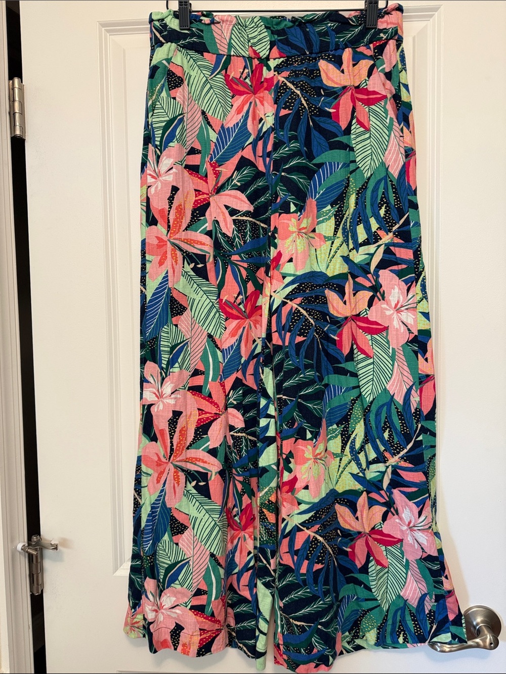 LOFT Tropical Floral Wide-Leg Cover Pants in Pink & Green